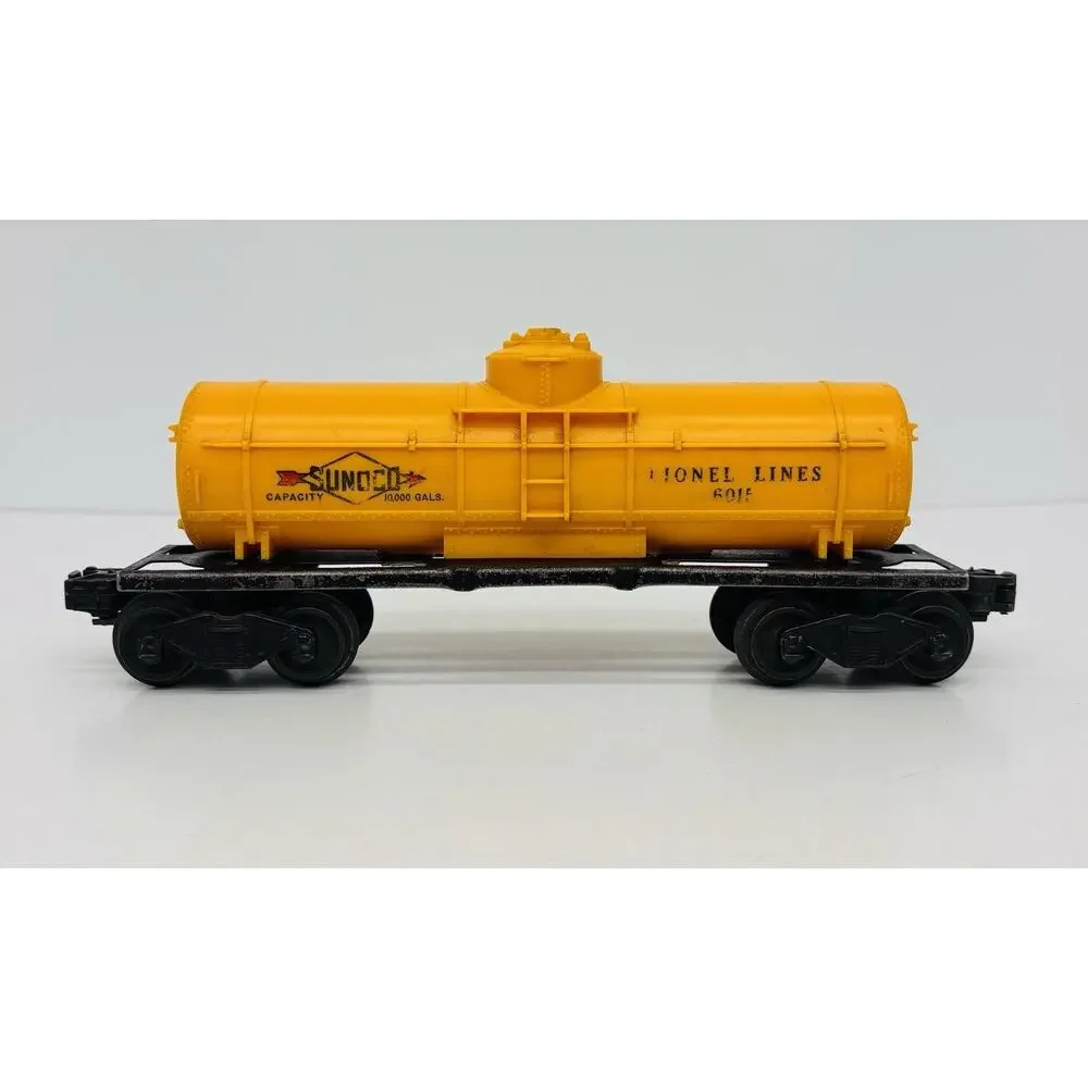 Lionel Postwar Sunoco Single Dome Tank Car Yellow 6015 w/ OB